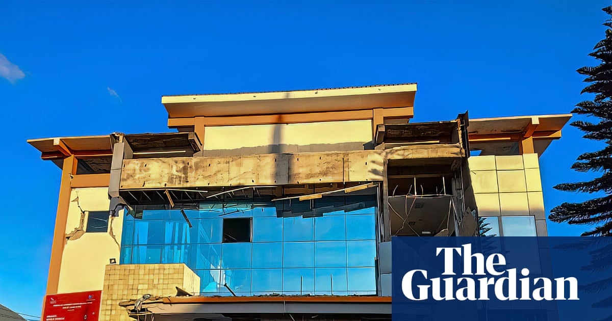 Powerful earthquake kills dozens in eastern Indonesia